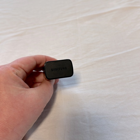Samsung Block Charger - Picture 2 of 3